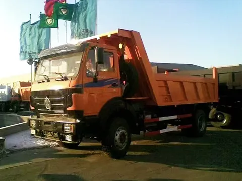 Camión volquete 4×2
