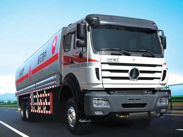 Camión cisterna de combustible 6×4