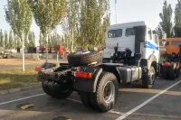 Tractocamión 4×2