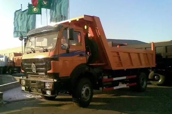 Camión volquete 4×2